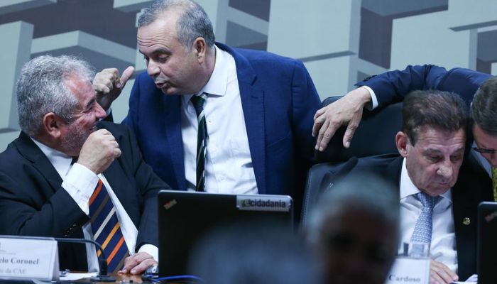 Comissão do Senado aprova projeto que prorroga desoneração da folha
